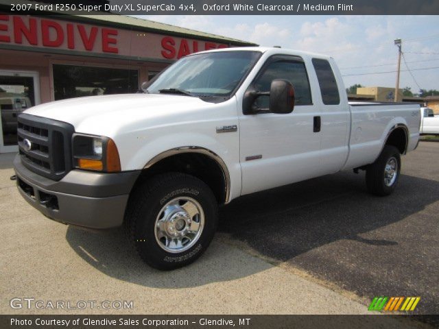 2007 Ford F250 Super Duty XL SuperCab 4x4 in Oxford White Clearcoat