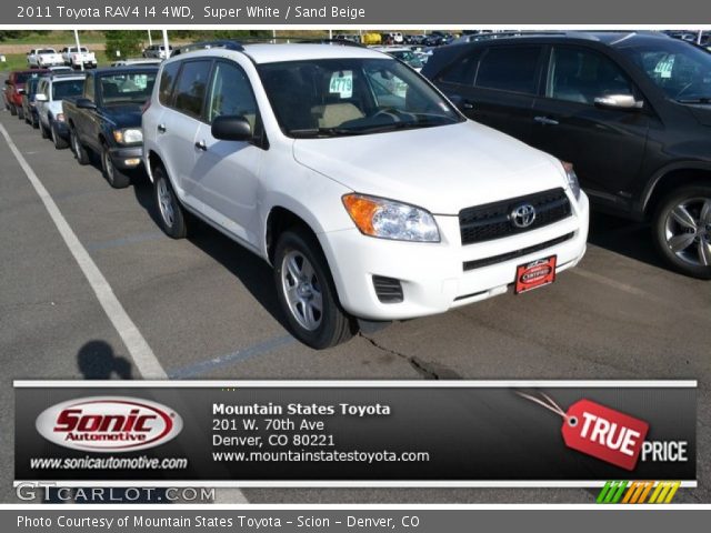 2011 Toyota RAV4 I4 4WD in Super White