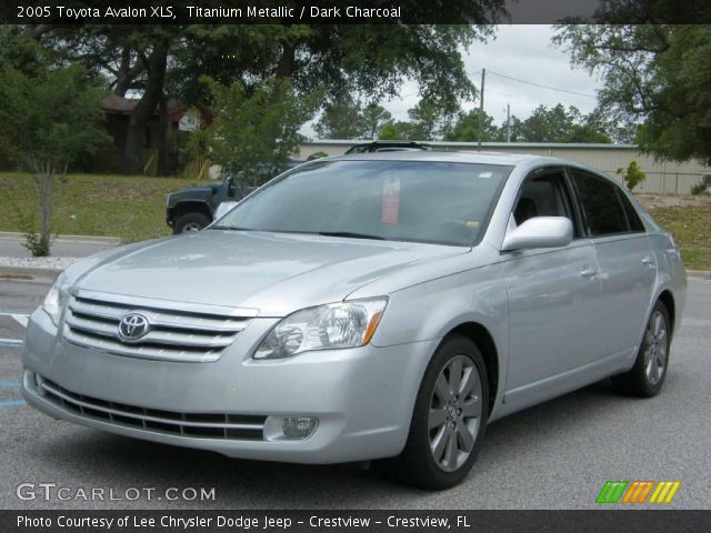 2005 Toyota Avalon XLS in Titanium Metallic