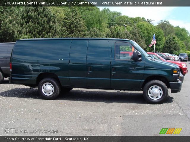 2009 Ford E Series Van E250 Super Duty Commercial in Forest Green Metallic