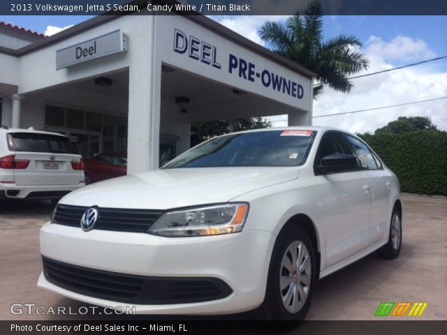 2013 Volkswagen Jetta S Sedan in Candy White