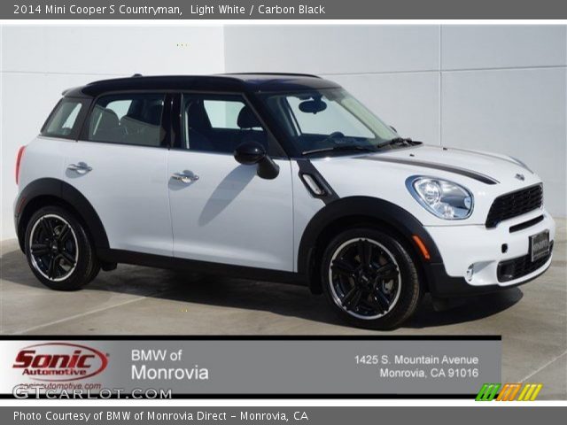 2014 Mini Cooper S Countryman in Light White