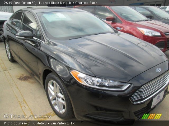 2015 Ford Fusion SE in Tuxedo Black Metallic