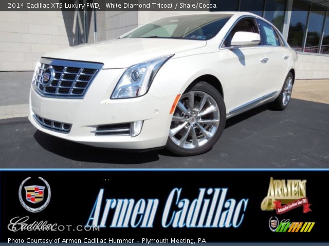 2014 Cadillac XTS Luxury FWD in White Diamond Tricoat