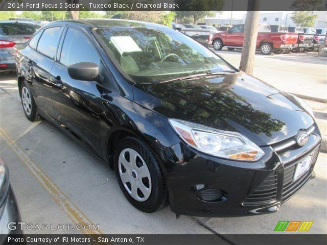 2014 Ford Focus S Sedan in Tuxedo Black