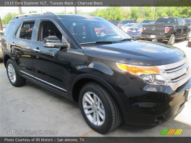 2015 Ford Explorer XLT in Tuxedo Black