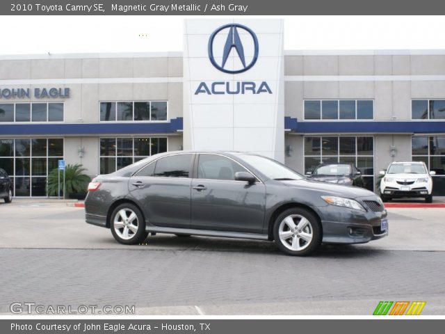 2010 Toyota Camry SE in Magnetic Gray Metallic