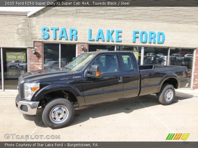 2015 Ford F250 Super Duty XL Super Cab 4x4 in Tuxedo Black