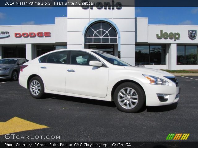 2014 Nissan Altima 2.5 S in Pearl White