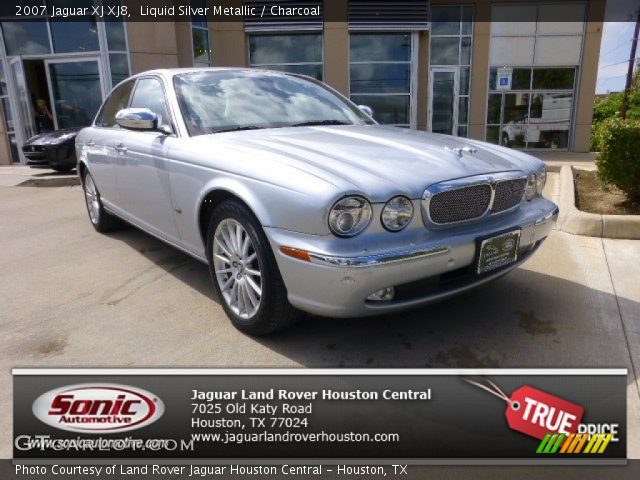 2007 Jaguar XJ XJ8 in Liquid Silver Metallic