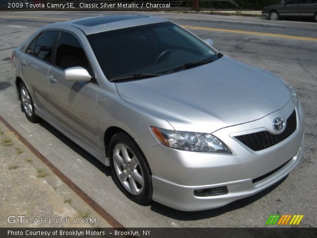 2009 Toyota Camry SE in Classic Silver Metallic