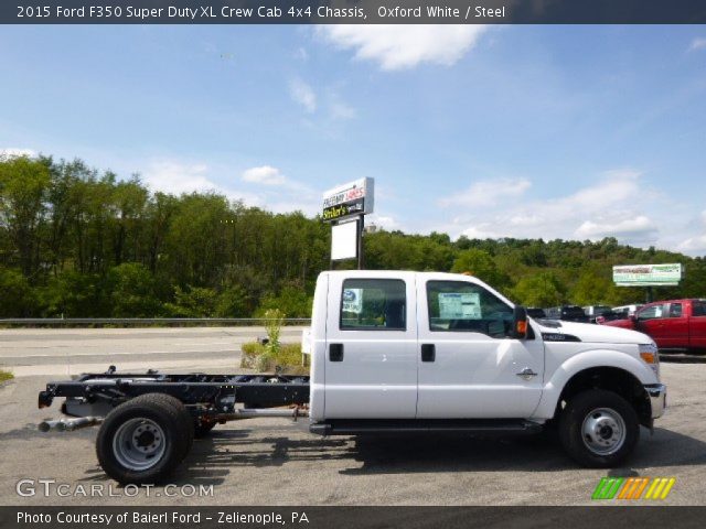2015 Ford F350 Super Duty XL Crew Cab 4x4 Chassis in Oxford White