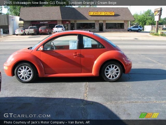 2005 Volkswagen New Beetle GLS Coupe in Sundown Orange