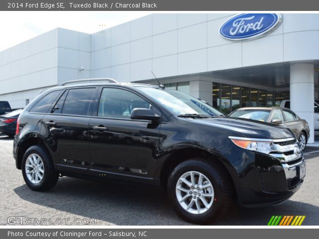 2014 Ford Edge SE in Tuxedo Black