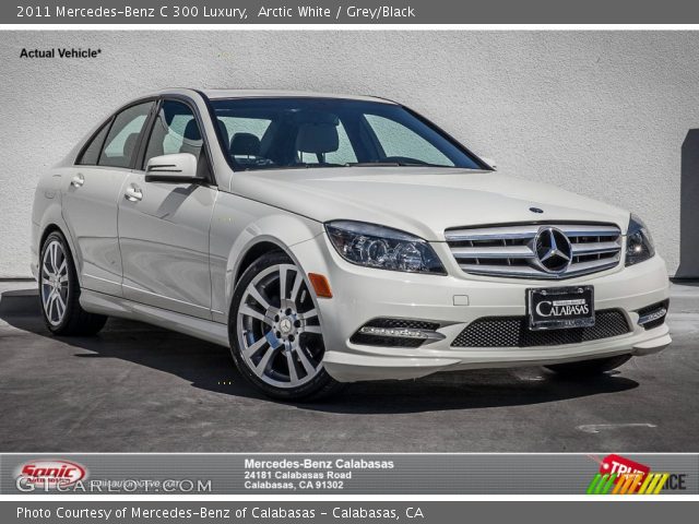 2011 Mercedes-Benz C 300 Luxury in Arctic White