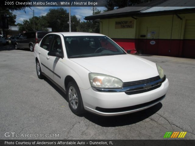 2005 Chevrolet Malibu Sedan in White
