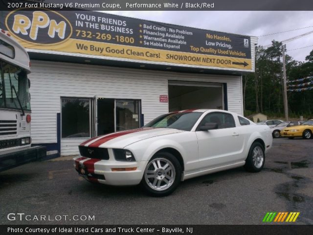 2007 Ford Mustang V6 Premium Coupe in Performance White