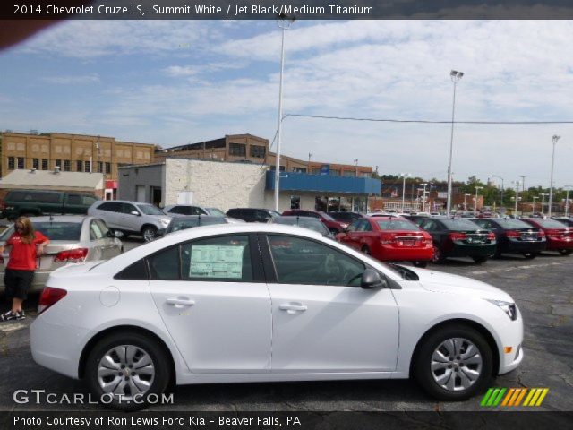 2014 Chevrolet Cruze LS in Summit White