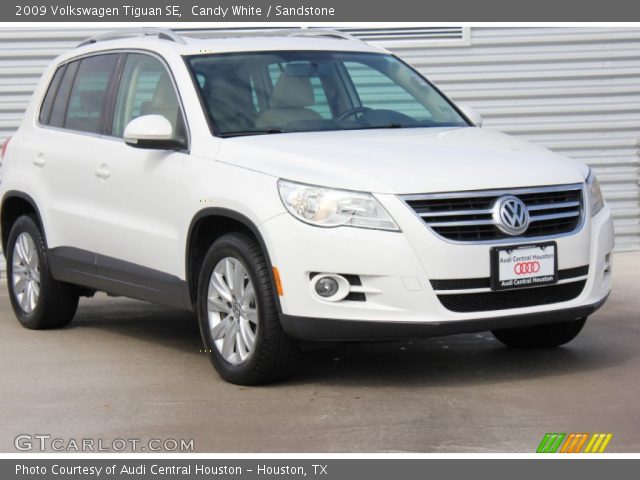 2009 Volkswagen Tiguan SE in Candy White