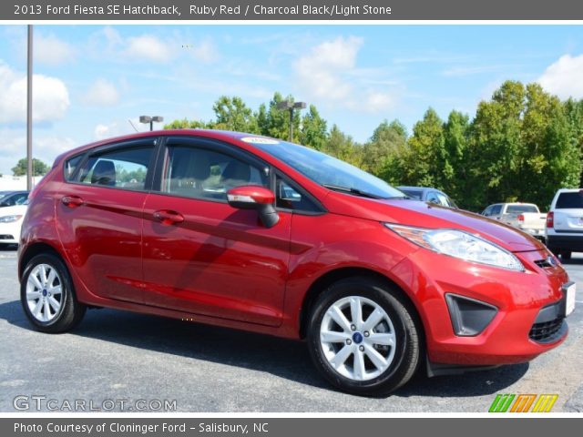 2013 Ford Fiesta SE Hatchback in Ruby Red