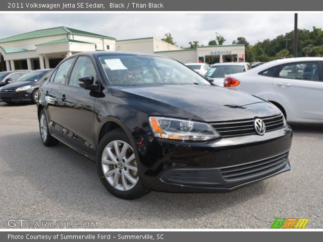 2011 Volkswagen Jetta SE Sedan in Black