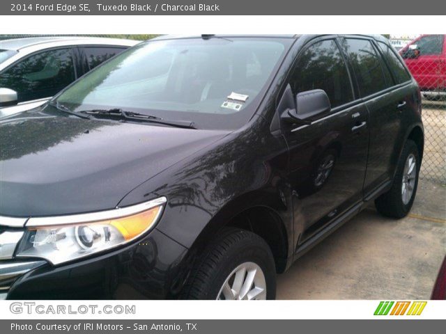 2014 Ford Edge SE in Tuxedo Black