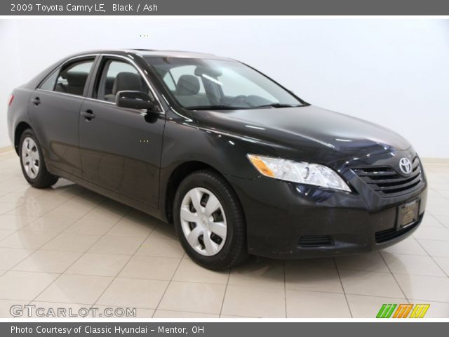 2009 Toyota Camry LE in Black