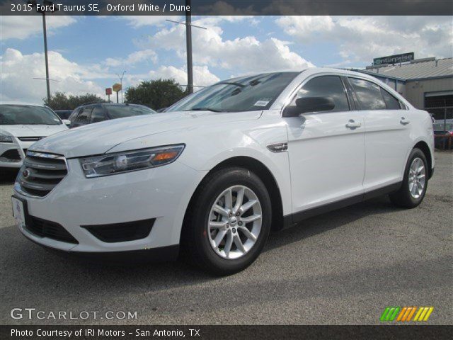 2015 Ford Taurus SE in Oxford White