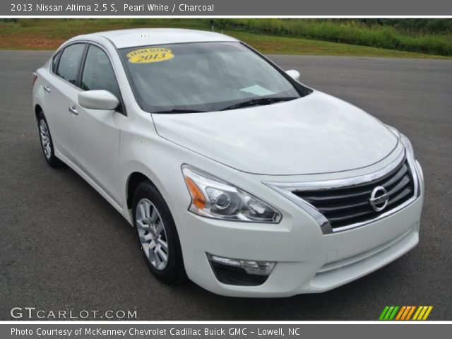 2013 Nissan Altima 2.5 S in Pearl White