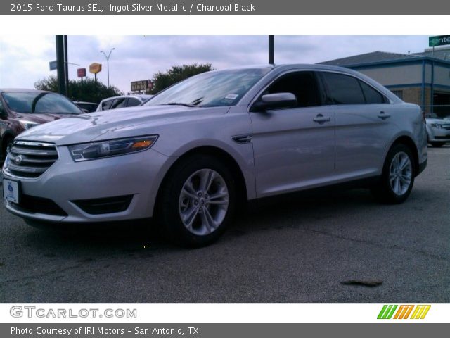 2015 Ford Taurus SEL in Ingot Silver Metallic
