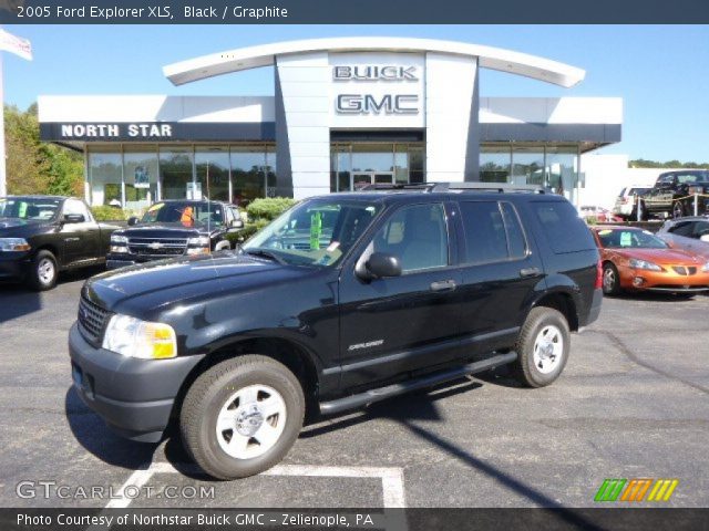 2005 Ford Explorer XLS in Black