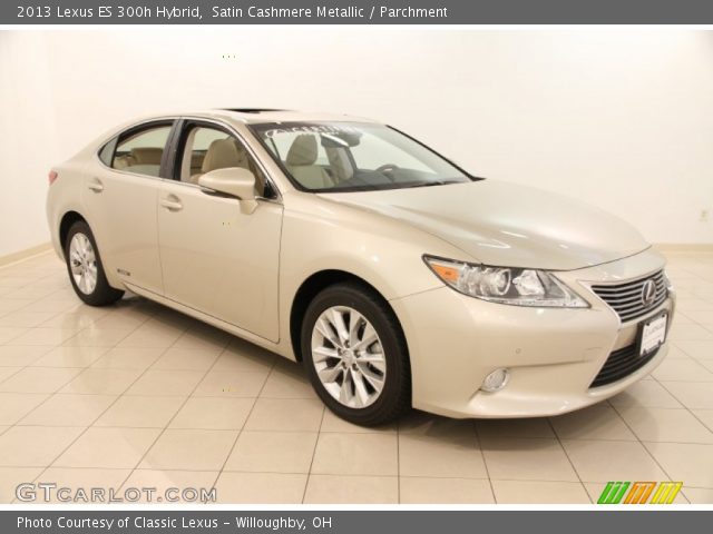 2013 Lexus ES 300h Hybrid in Satin Cashmere Metallic