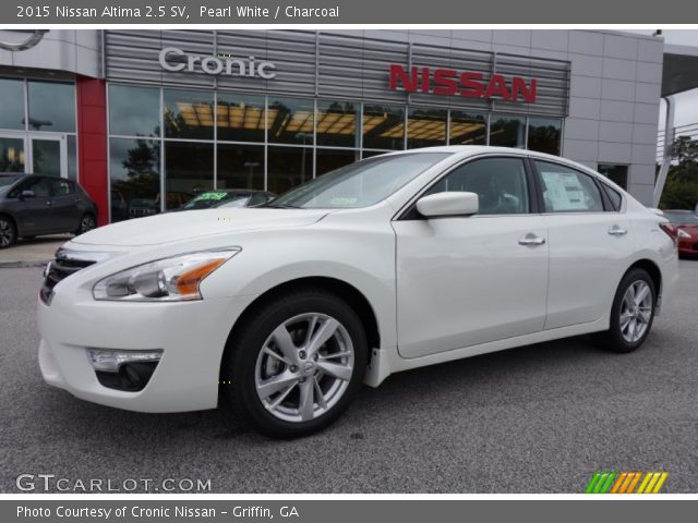 2015 Nissan Altima 2.5 SV in Pearl White