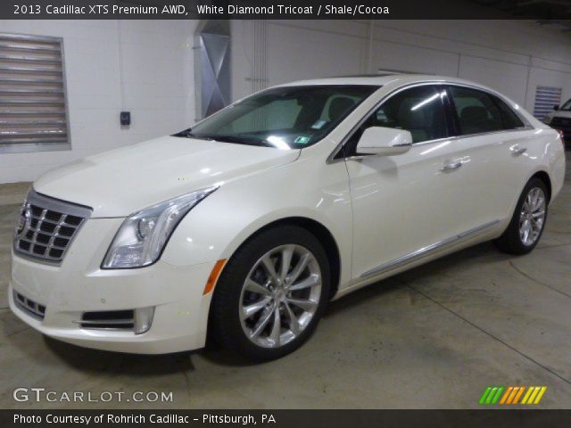 2013 Cadillac XTS Premium AWD in White Diamond Tricoat