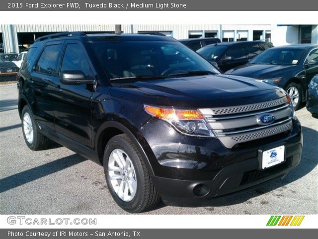 2015 Ford Explorer FWD in Tuxedo Black