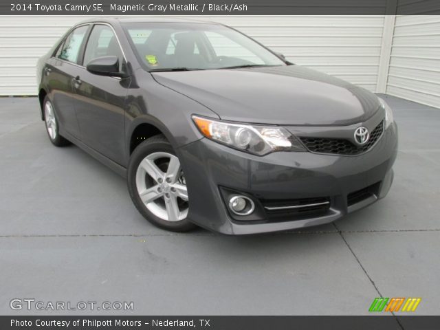 2014 Toyota Camry SE in Magnetic Gray Metallic