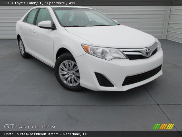 2014 Toyota Camry LE in Super White