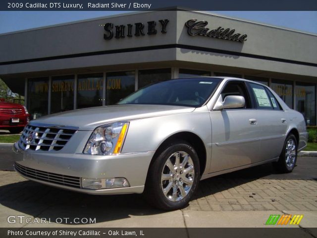 2009 Cadillac DTS Luxury in Radiant Silver