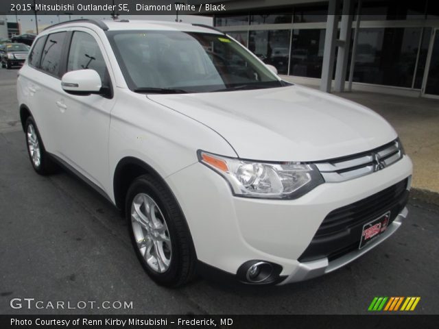 2015 Mitsubishi Outlander SE in Diamond White