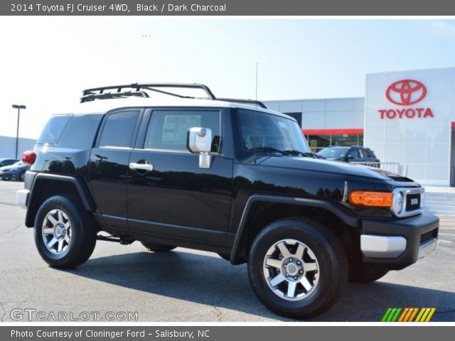 2014 Toyota FJ Cruiser 4WD in Black