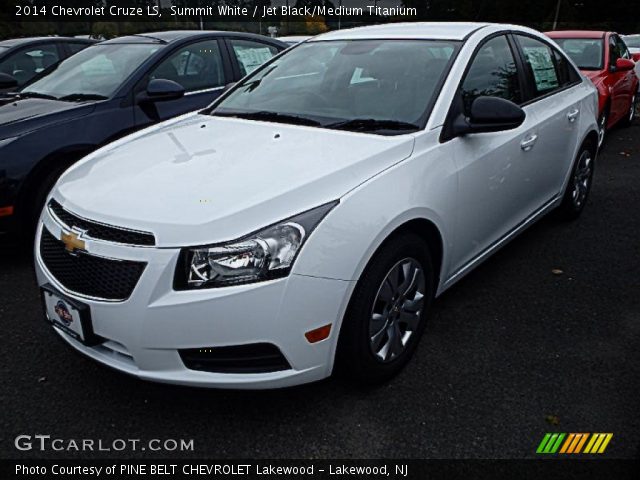 2014 Chevrolet Cruze LS in Summit White