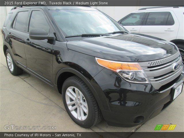 2015 Ford Explorer FWD in Tuxedo Black