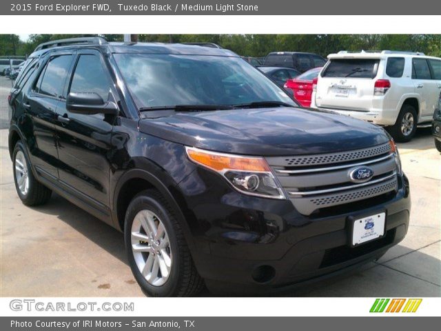 2015 Ford Explorer FWD in Tuxedo Black