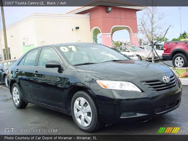 2007 Toyota Camry LE in Black