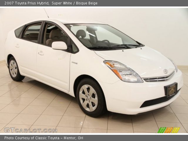 2007 Toyota Prius Hybrid in Super White