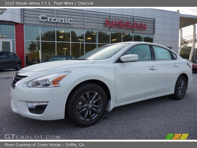 2015 Nissan Altima 2.5 S in Pearl White