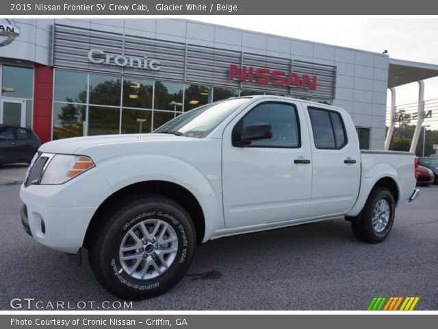 2015 Nissan Frontier SV Crew Cab in Glacier White