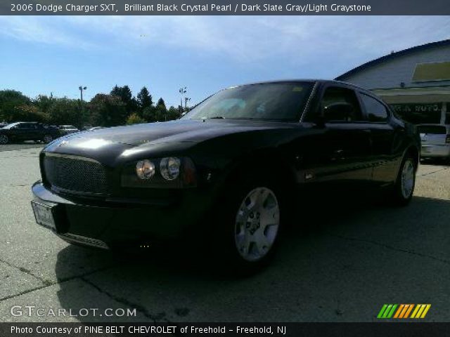2006 Dodge Charger SXT in Brilliant Black Crystal Pearl