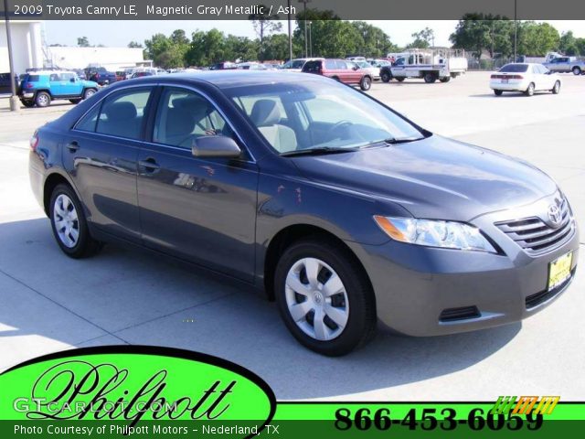 2009 Toyota Camry LE in Magnetic Gray Metallic