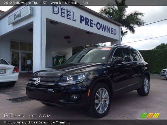 2012 Volkswagen Tiguan SE in Deep Black Metallic